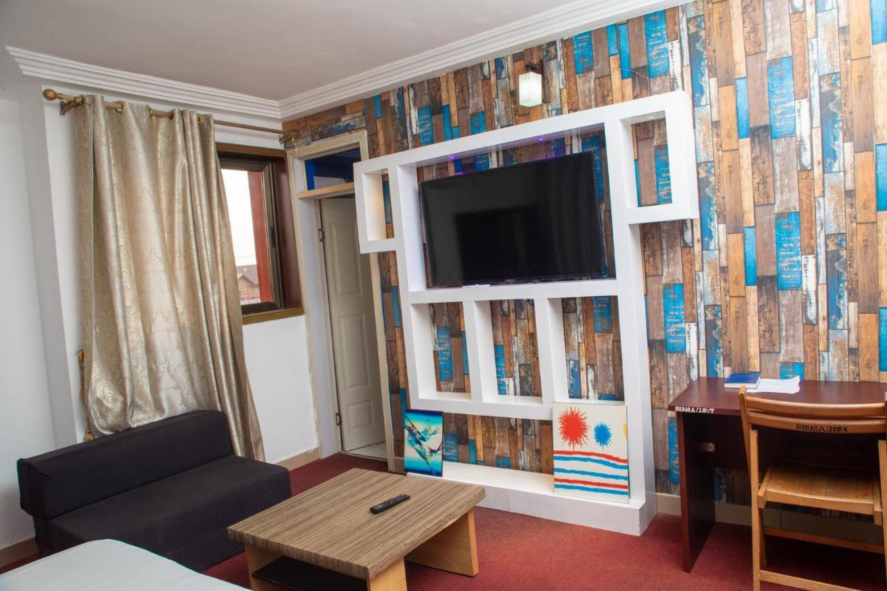 Ridma Hotel Gbawe 外观 照片